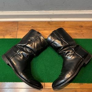 Justin cowboy boots,mens size 10.5 black smooth leather